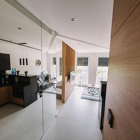 Hypnotize Apartment Конин Екстериор снимка